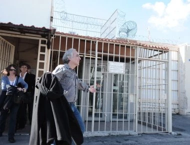 Aκροαριστερός του Ρουβίκωνα καλεί σε υποδοχή για την έξοδο του Δημήτρη Κουφοντίνα από τις φυλακές Κορυδαλλού (φωτό)